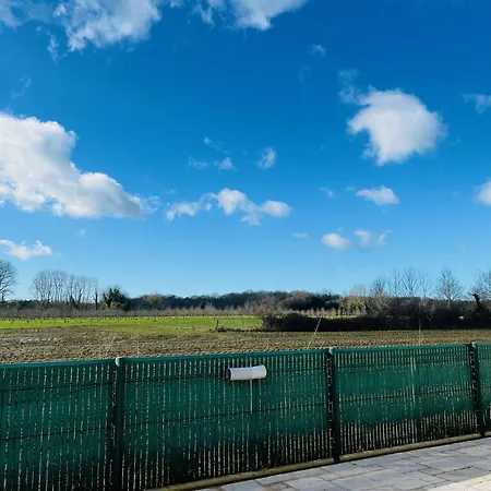 Les Du Mesnil Standard Frühstückspension 3*